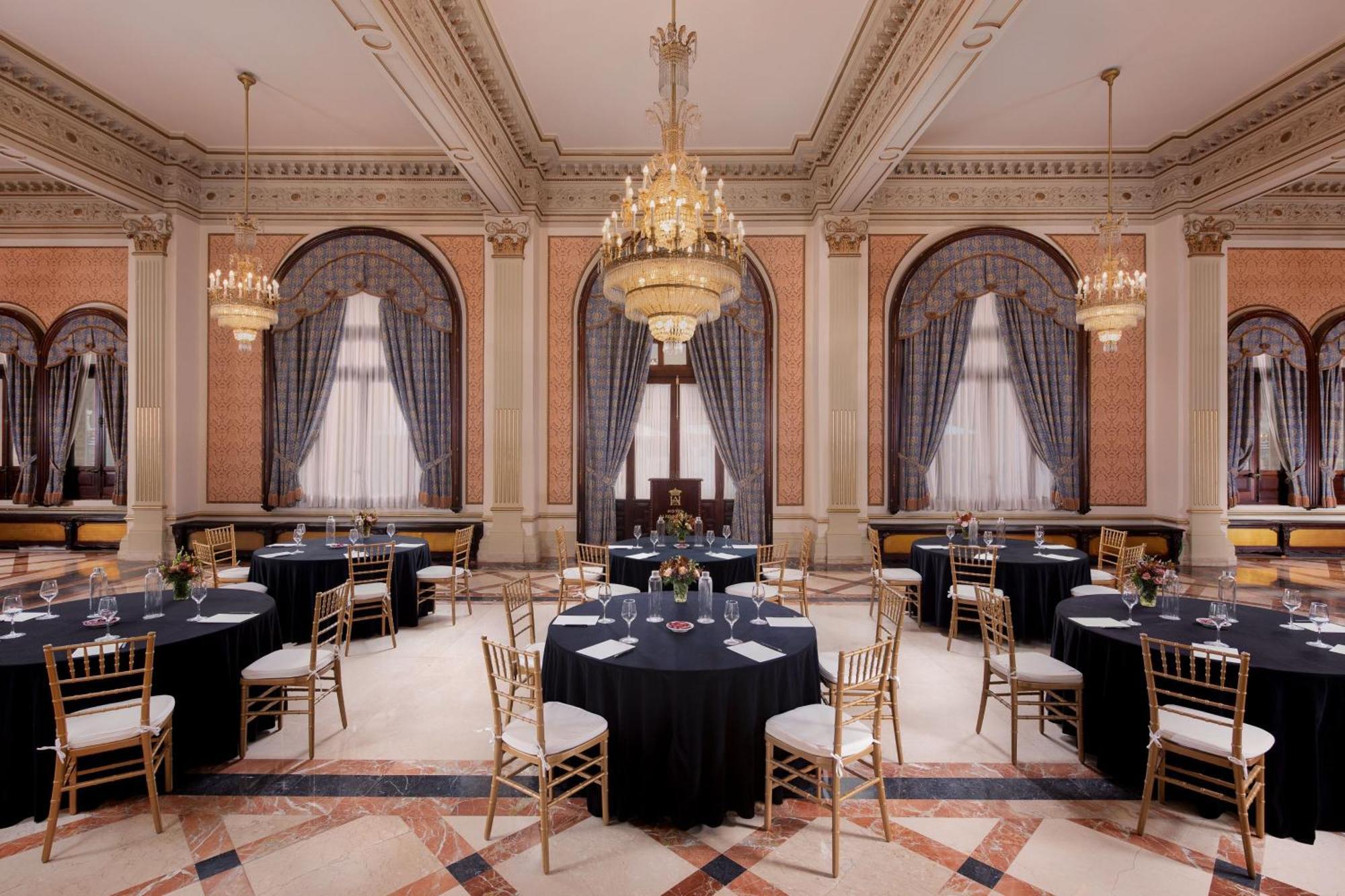 Hotel Alfonso Xiii, A Luxury Collection Hotel, Siviglia Esterno foto The ballroom